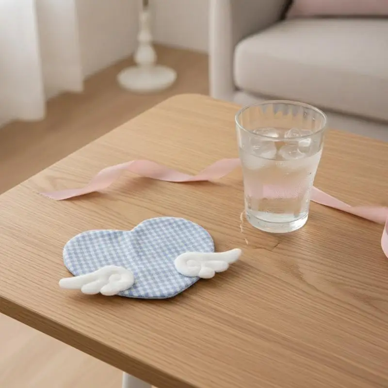 Angel Wing Heart Cup Coaster Sweet Girly Aesthetic Plaid Anti-Scald Table Mat for Daily Home Use 1Pcs