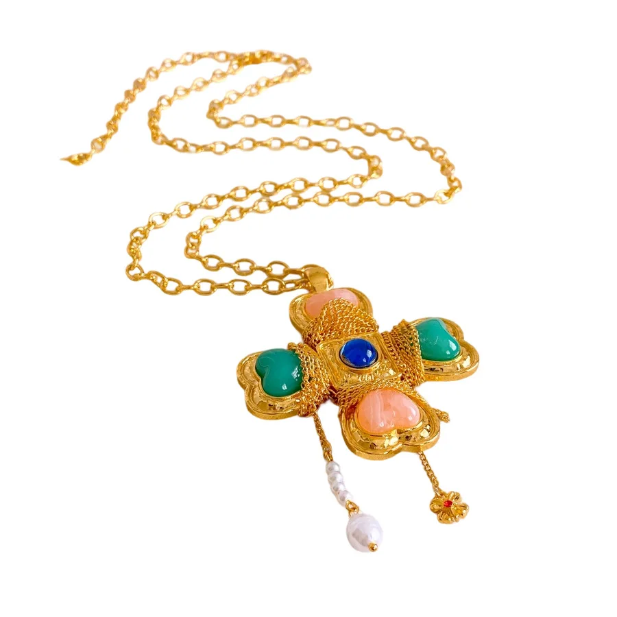 

Женское колье во французском стиле с крестом, инкрустированное стразами и жемчугом; модная, изысканная нишевая цепочка на ключицу.