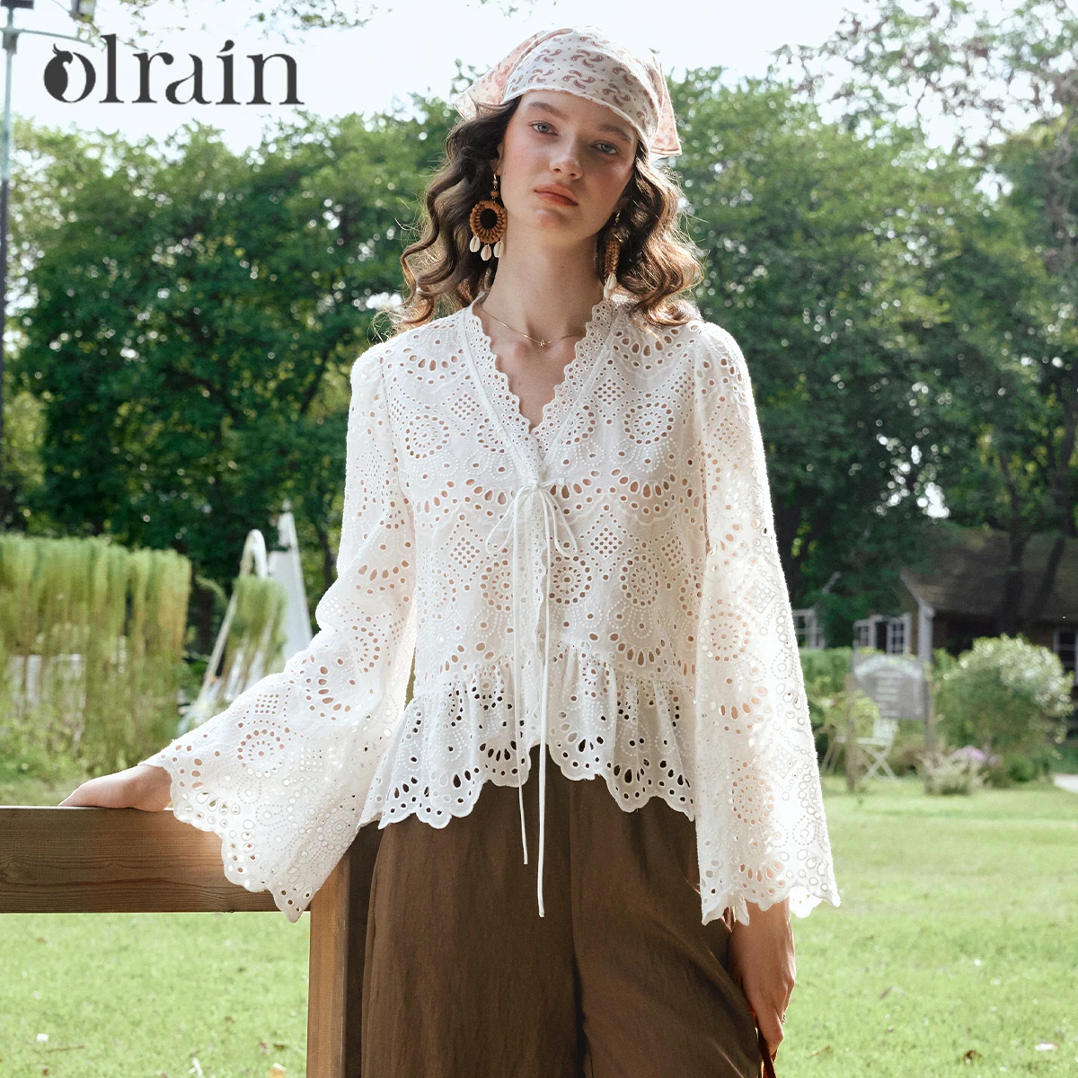 

OLrain Women's Hollow Out Lace Shirt White V-Neck Loose Flare Sleeve Blouse 2026 Summer French Holiday Style Top O58XX001961