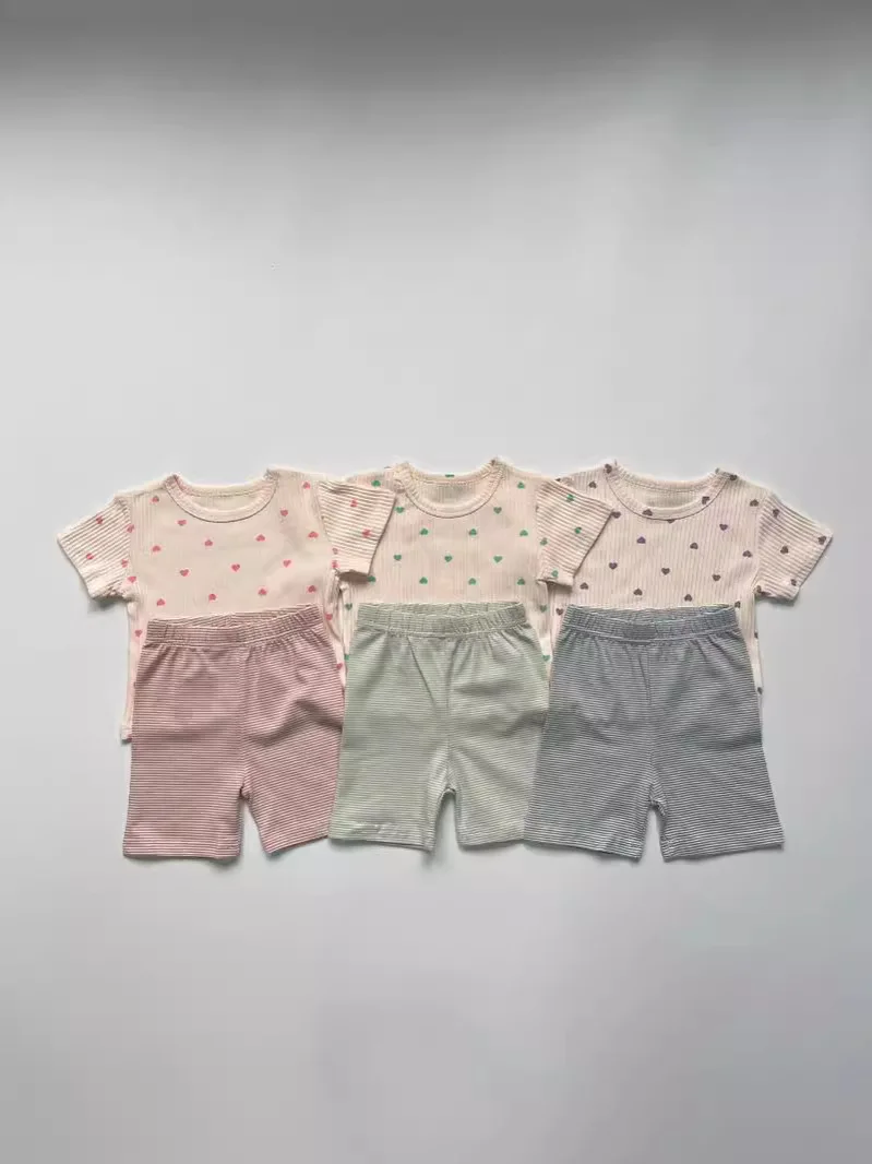 

2024 Summer New Baby Short Sleeve Clothes Set Infant Heart Print Tops + Striped Shorts 2pcs Suit Toddler Boy Girl Casual Outfits