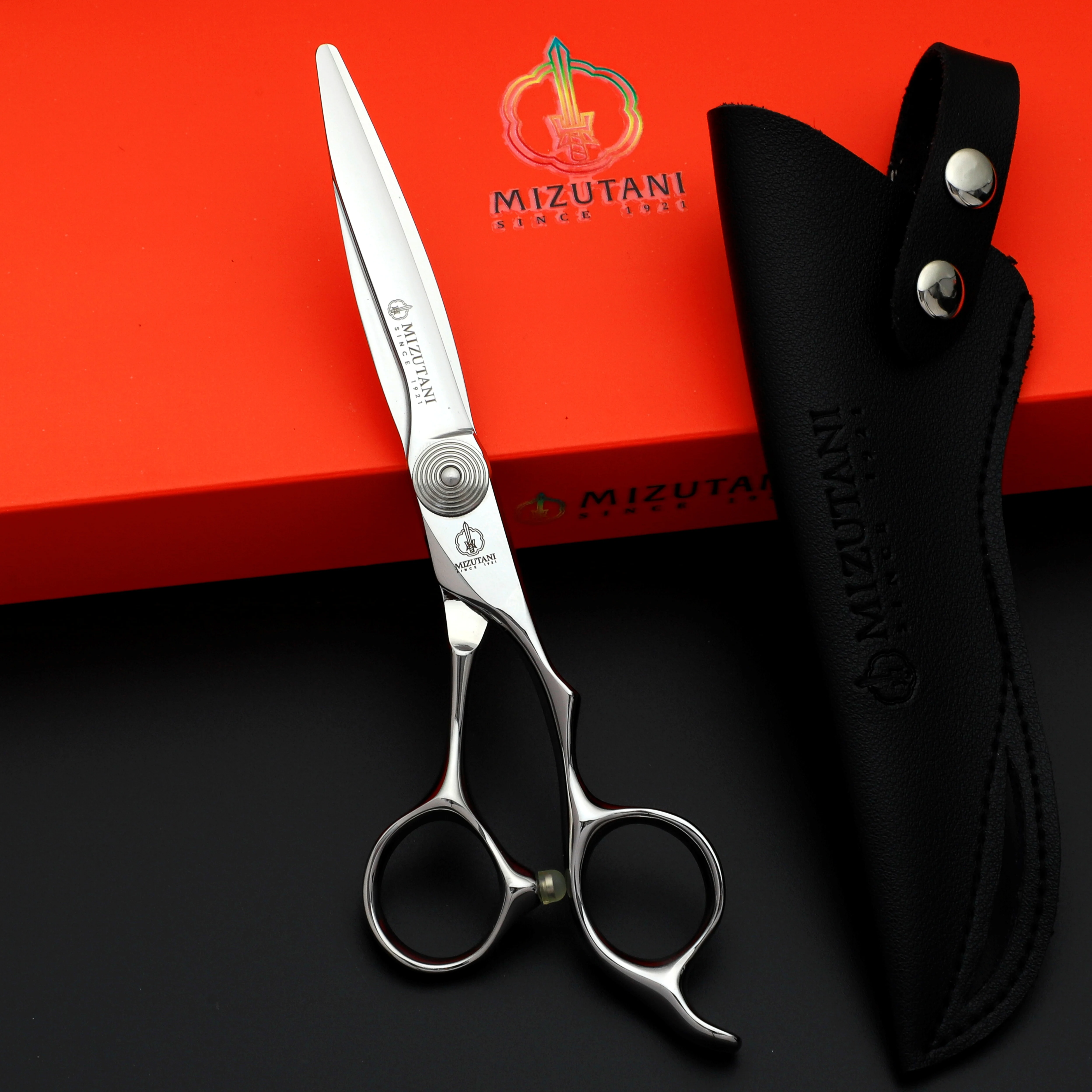 

barber scissors 6.0/6.5/7.0 inch VG10 Material is sharp and wear-resistant Salon professional hair scissors