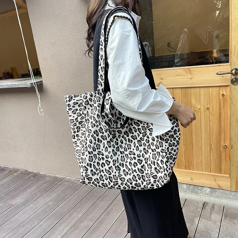 Bolso de hombro de pana de leopardo 2024, bolso de hombro de alta calidad, bolso cruzado de moda Popular de gran capacidad, bolso Popular suave y versátil