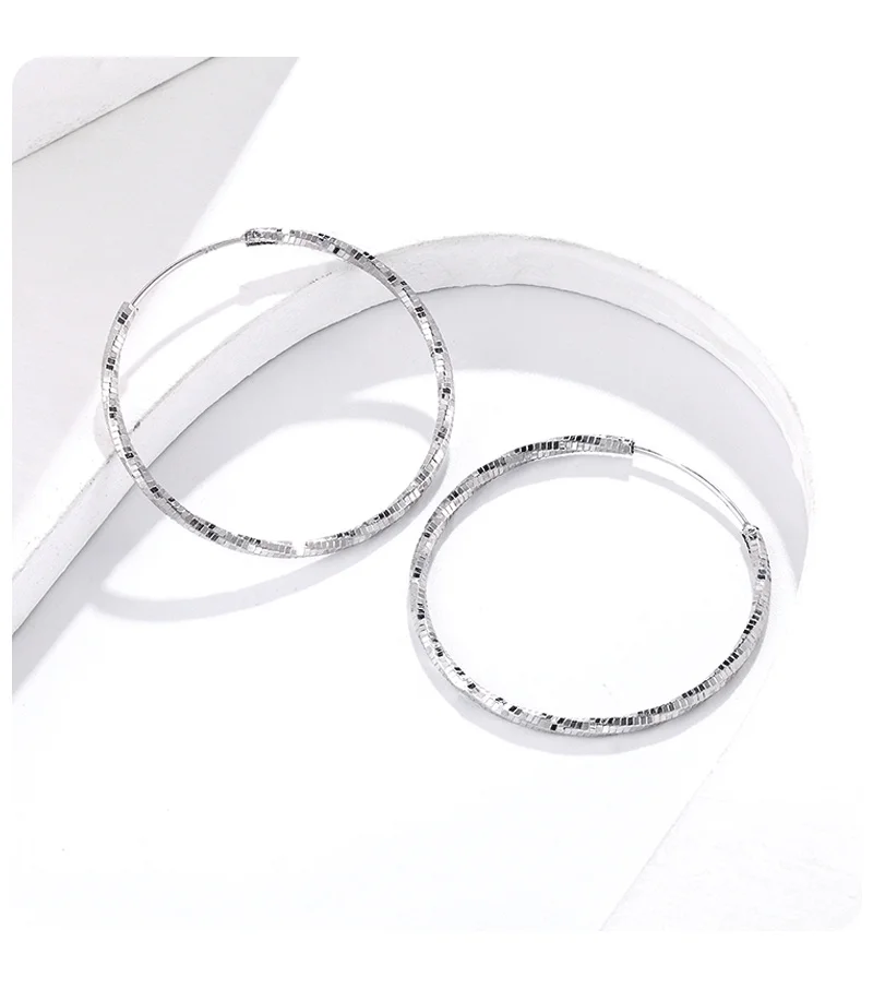 316L Edelstahl 3-6 cm minimalistische große Kreis Creolen für Frauen trendige silberfarbene Metall glatte runde Ohrringe Schmuck – Detail 3