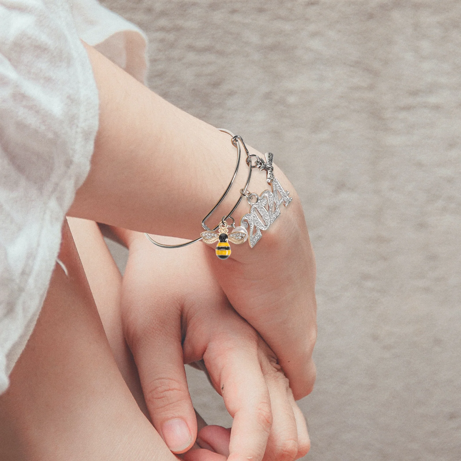 

20pcs Charms Alloy Pendants For Jewelry Making Diy Craft Supplies Bee Charms Pendants Jewelry Making