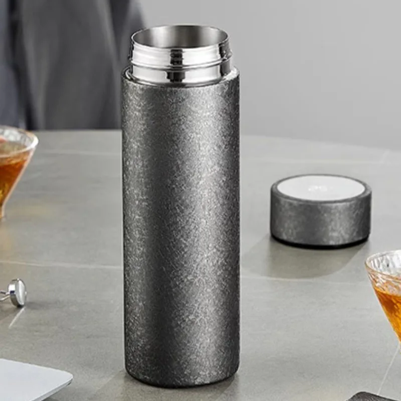 Pure titanium insulated cup, men's intelligent temperature display, high-end business gift box, tea and water separation cup, po