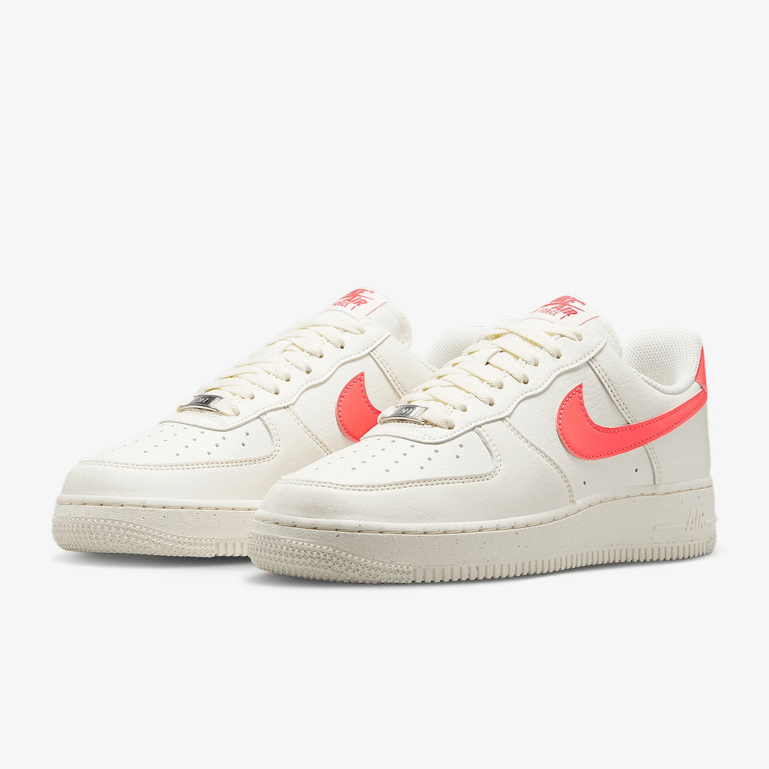 

Оригинальные женские повседневные низкие туфли Nike Air Force 1 07 SE DV3808-110