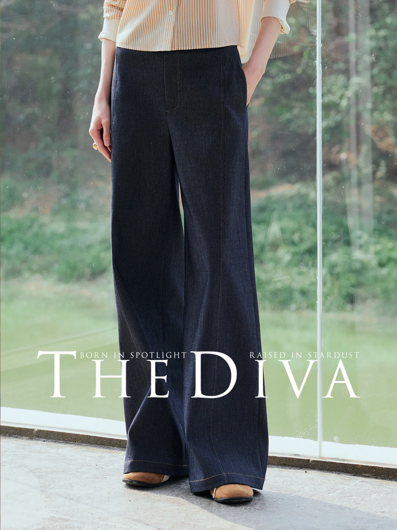 

the Diva Fashionable Vintage Blue Cotton Denim Straight Leg Slimming Non-fading Ladies Jeans Commute Style Natural Waist