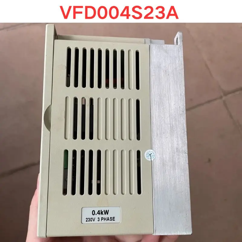 Second hand test OK VFD004S23A frequency converter