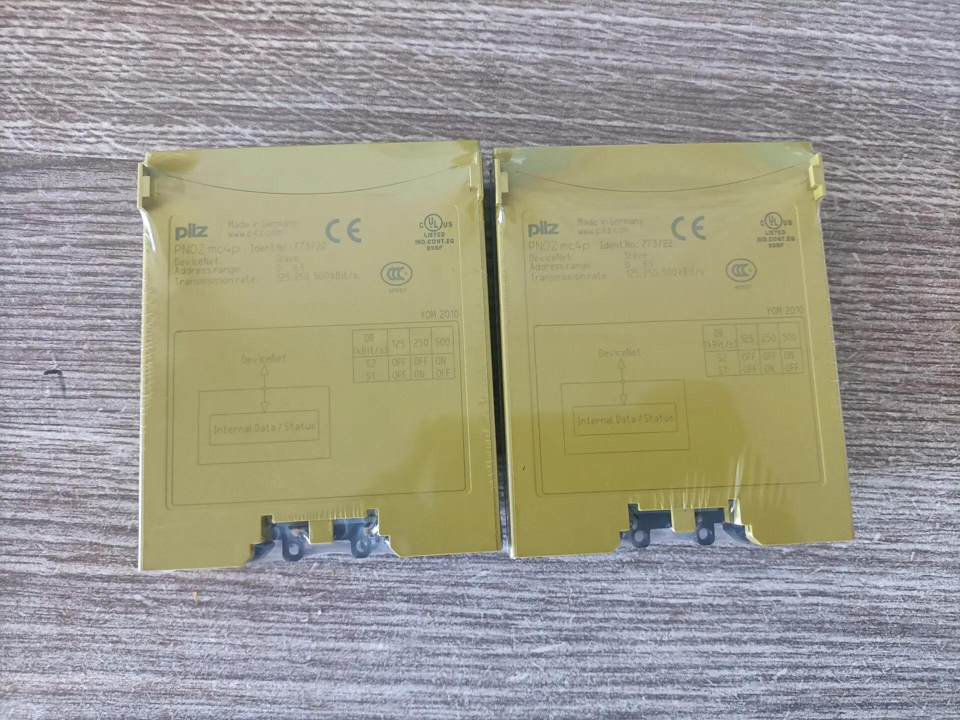 German Pilz PILZ safety relay PNOZ mc4p model 7737 in Stock