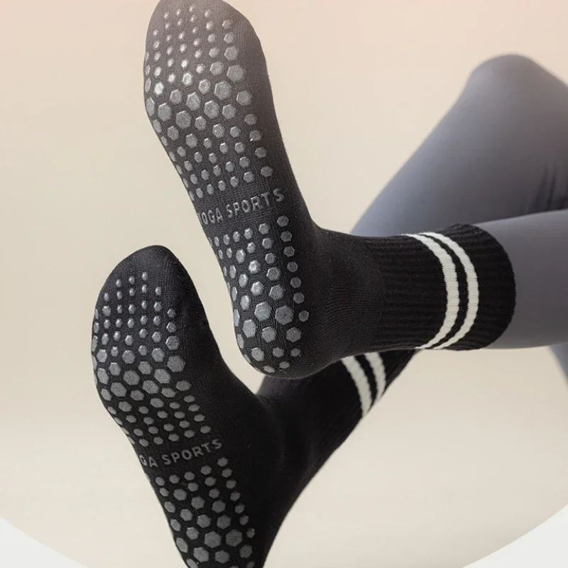 Chaussettes de yoga en silicone non ald pour femme, chaussettes de fitness professionnelles, salle de sport, danse sur le sol, Pilates, tube moyen, sports astronomiques