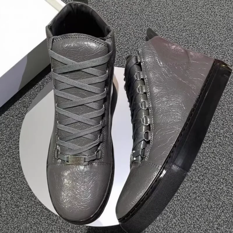 Gray Lace Up Men High-Top Casual Sneakers Textured Leather Finish Side Buckle Details Flats for Modern Casual Streetwear Looks