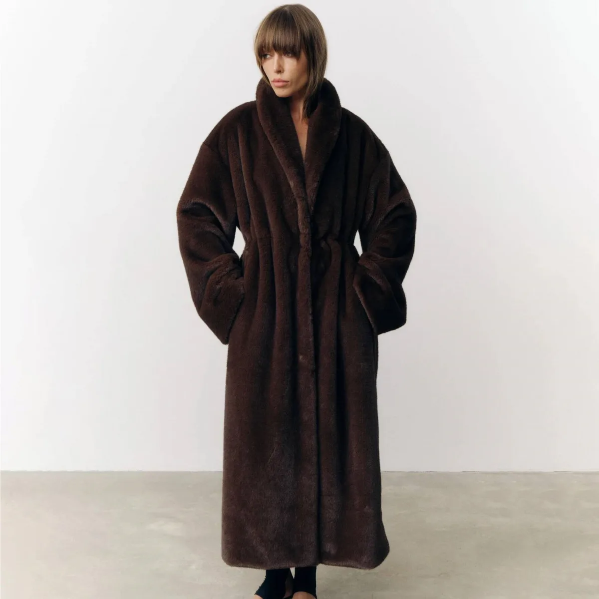 

BJTZ женское роскошное длинное зимнее пальто из искусственного меха 2025 года, теплая толстая элегантная куртка, верхняя одежда, осенний шикарный модный стиль