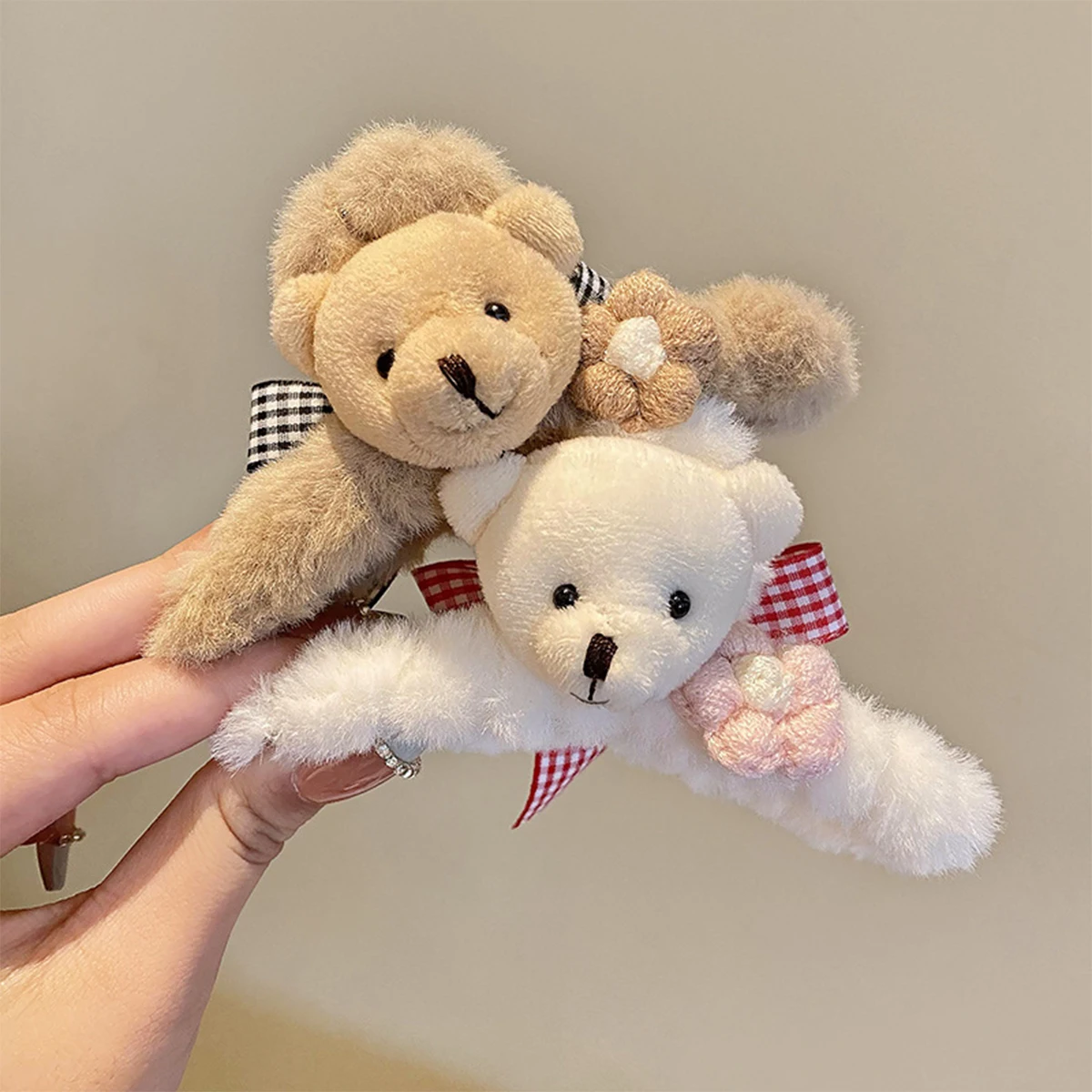 قطعة واحدة من دبوس الشعر القطيفة على شكل دب، شعر الجزء الخلفي من الرأس، مشبك قبضة مشعر، مشبك سمك القرش الكبير للخريف والشتاء، كرة شعر