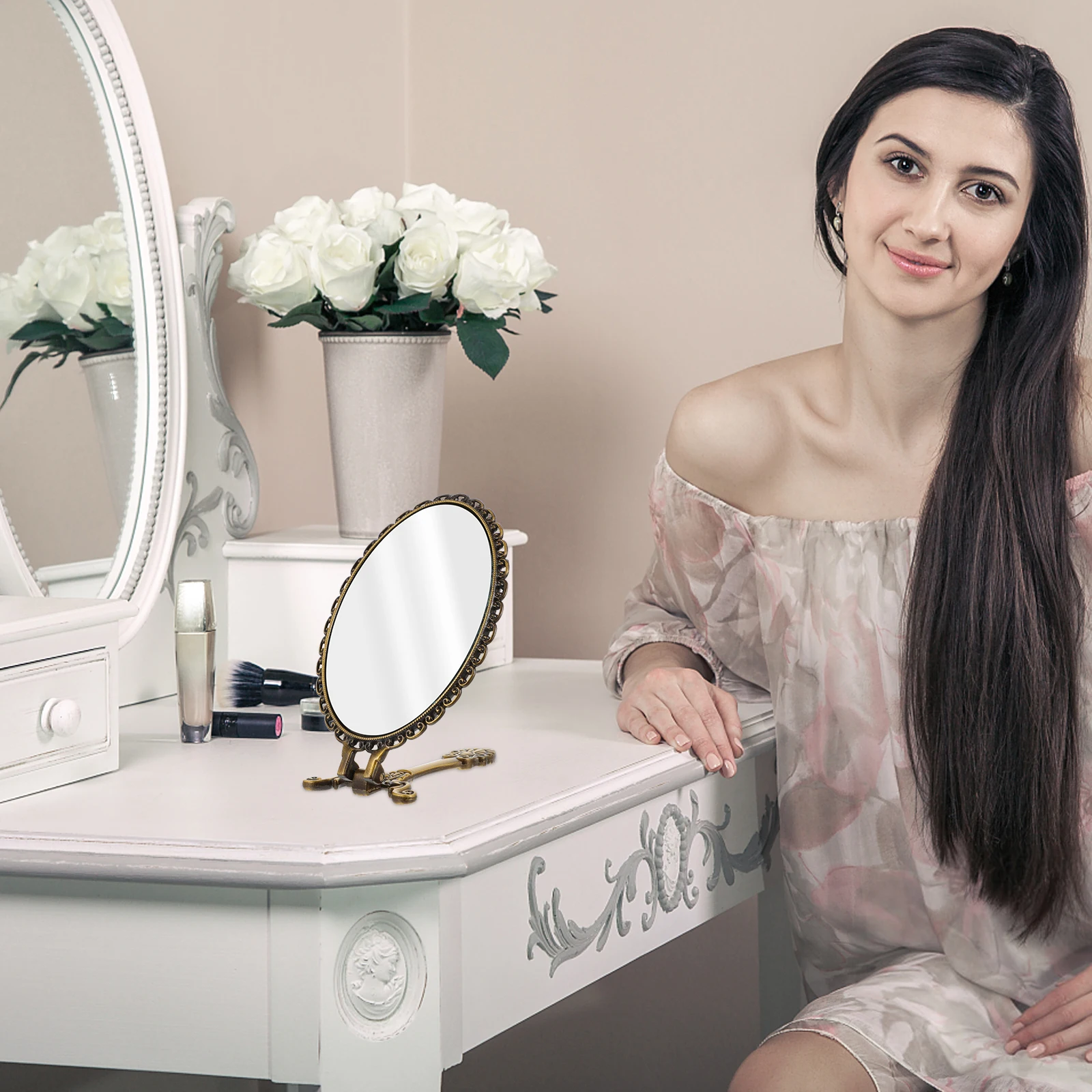 ハンドヘルド化粧鏡ハンドル付き亜鉛合金コンパクトトラベルバニティレトロポータブル適切な女性の誕生日ギフト