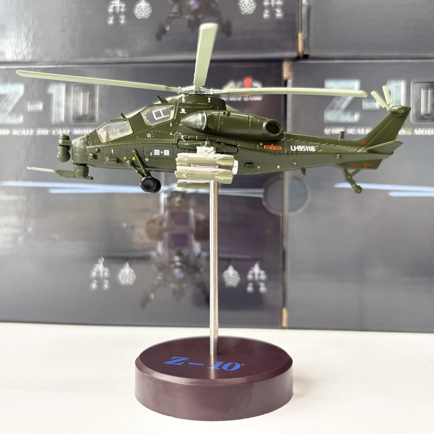 1/100 Scale China Z10 Attack Helicopter Z-10 Rotorcraft Diecast Finished Military Plane Model Collection Ornament Gift