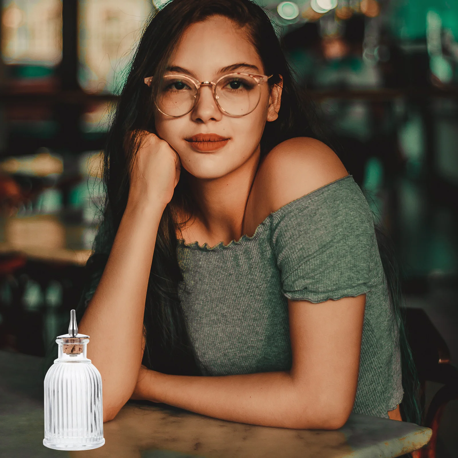 

Carved Glass Bottle For Bitters Leak-Proof Sealed Retro Bartending Bottle With Stopper Bar Accessory Home Hotel Use