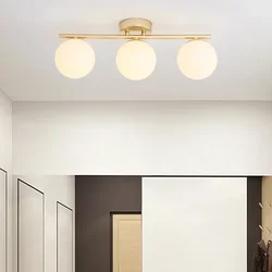 Luces de techo de cristal LED nórdicas, bola blanca, lámpara creativa dorada para pasillo, entrada, guardarropa, balcón, dormitorio, comedor