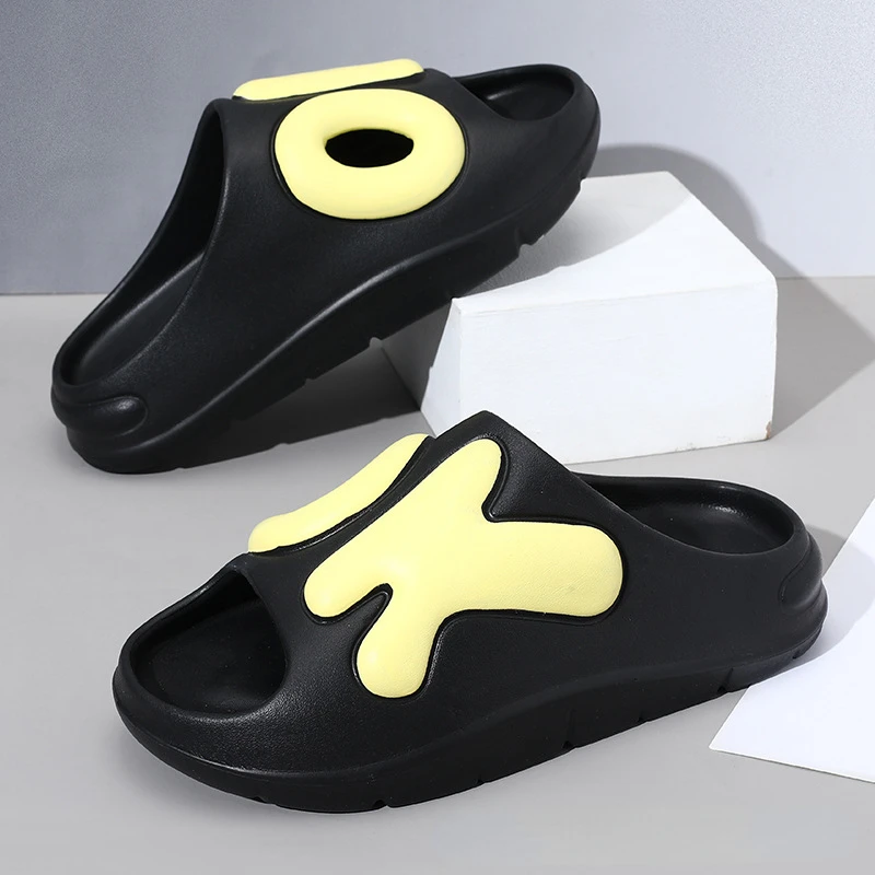 2024 summer new men's flip-flops thick-soled anti-slip wear-resistant fashion two-color outdoor beach sandals