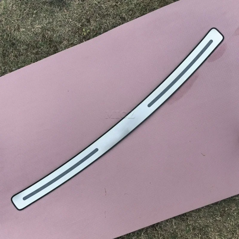 

For Volkswagen Touran 2005 - 2015 Car Accessories Stainless Steel Door Sill Rear Bumper Protector Sill Trunk Tread Plate Trim