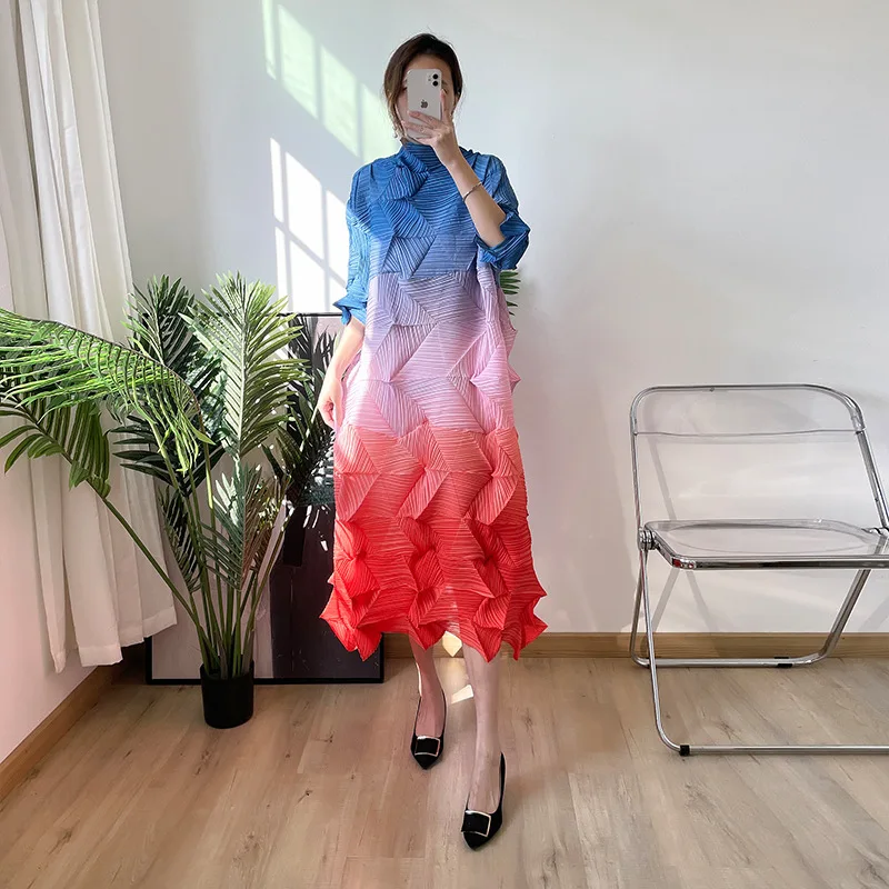 

CHP Woman dress Fashion gradient Miyake Pleated Loose Large Size STAND Batwing Sleeve High Street Folds Mid-Calf Dresses