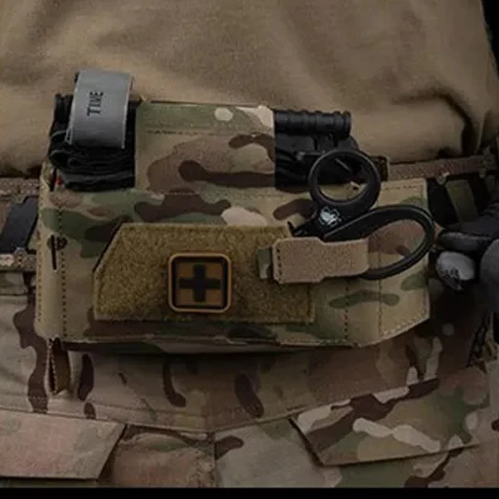 

Camo Style MD2 Compact Trauma Kit Tactical IFAK Medical First Aid Pouch Outdoors Hunting Camping Patrol Survival Equipment