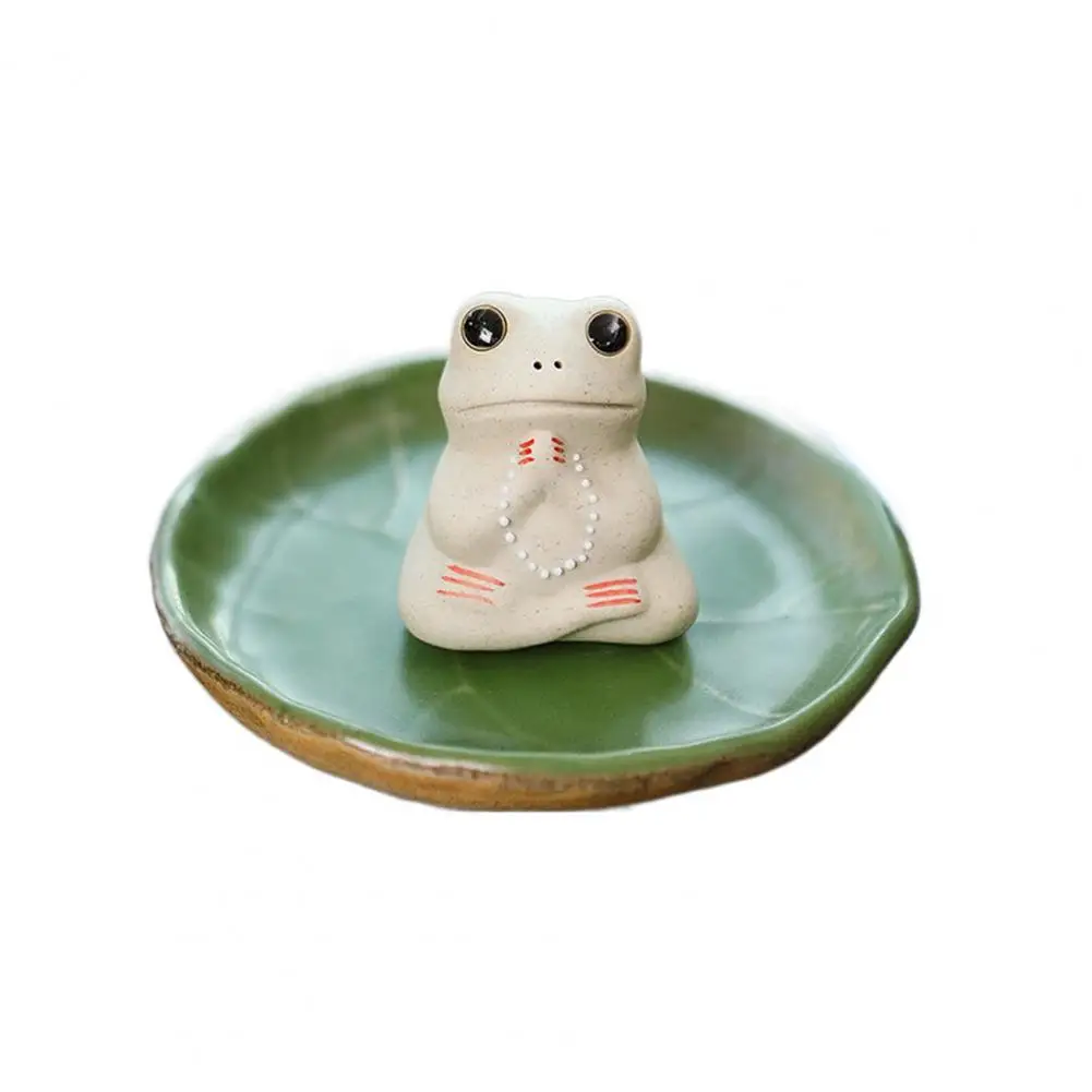 Whimsical Tea Pet Ceramic Tea Pet Lotus Leaf Design Ceramic Frog Tea Pet Ornament for Room Bedroom Office Decor Mini Ceramics