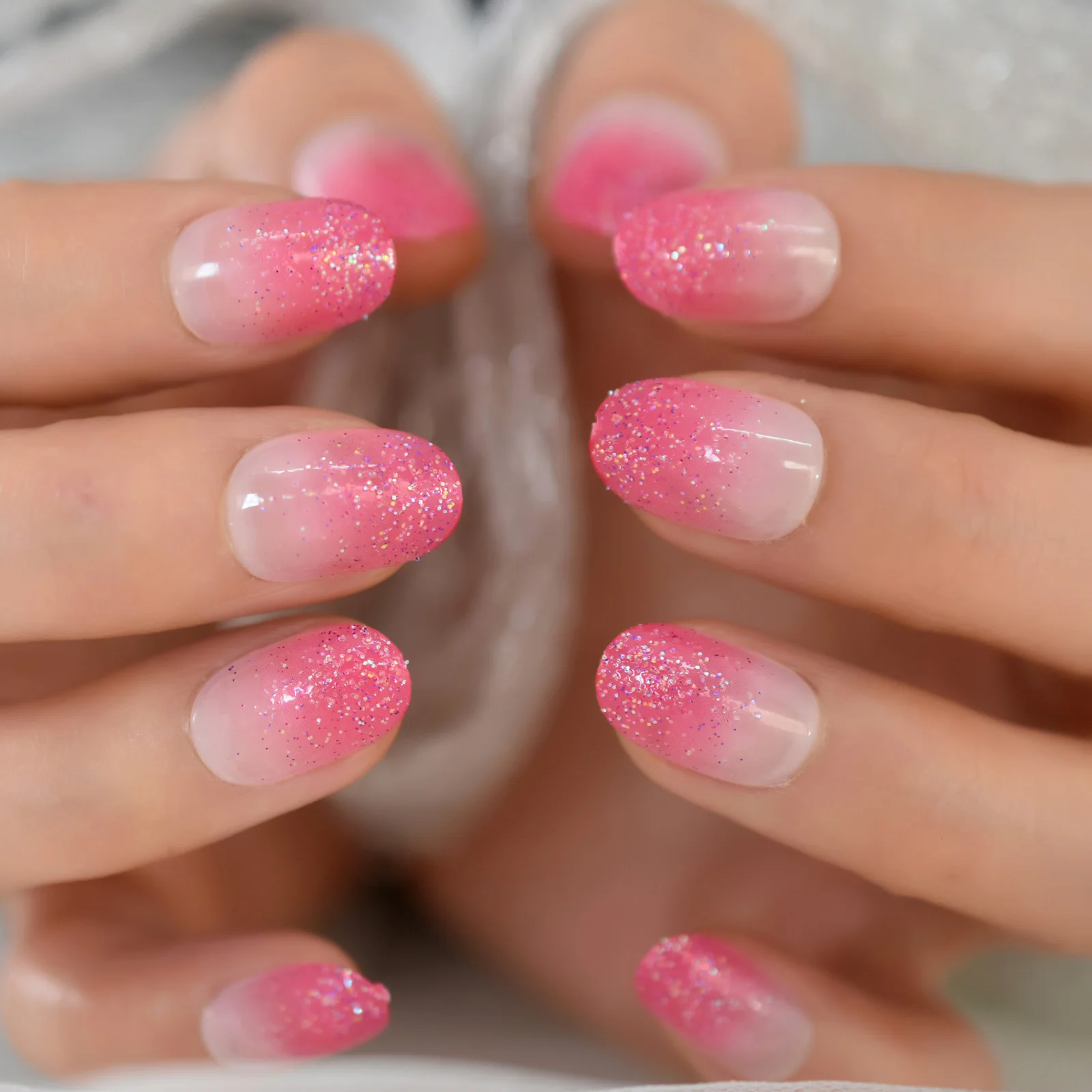 Ombre Pink French Press on Fake Nails Short Round Holo Glitter Gradient False Nails Girl Nail Art Tips