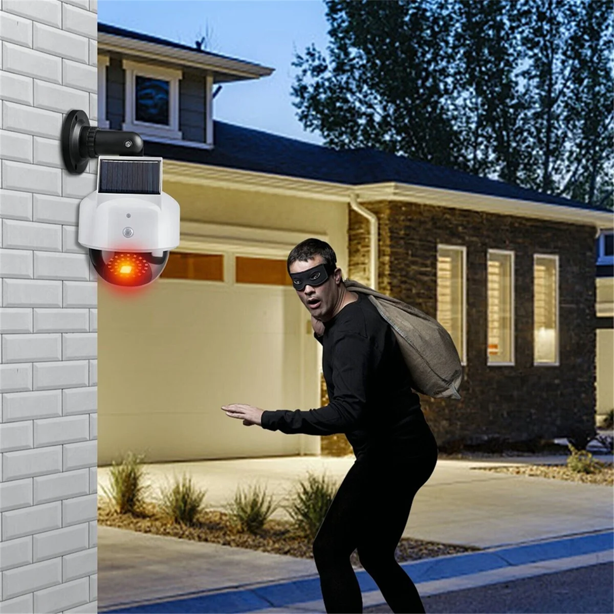 محاكاة الكاميرا ضوء الفيضانات الشمسية مع جهاز استشعار الحركة ، جهاز التحكم عن بعد ، مقاوم للماء أدى أضواء الأمن مشرق