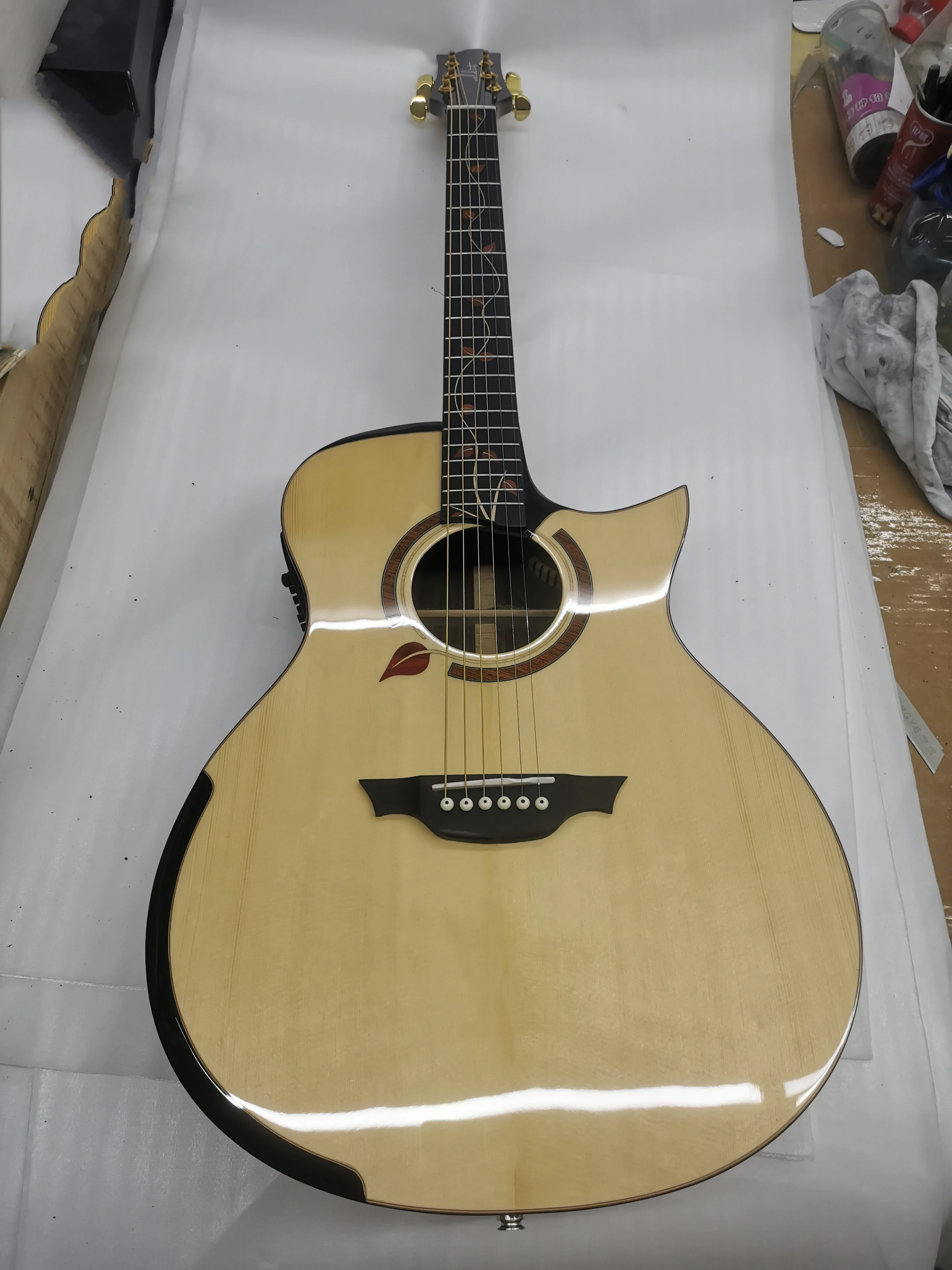 40 inch GA mold AAA solid wood profile top special elbow protection high configuration wooden guitar