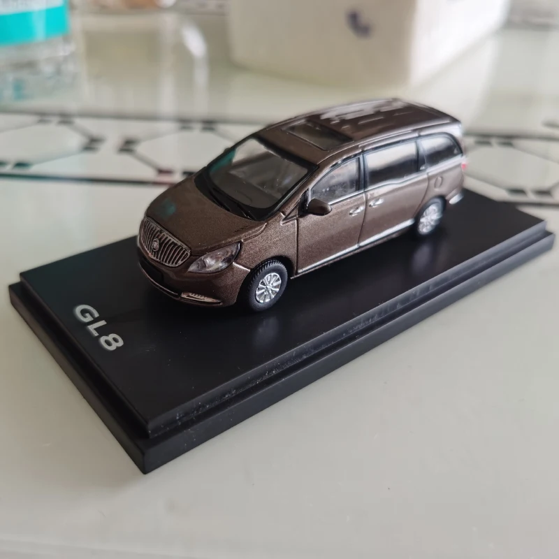 Diecast 1/64 Size 2014 Buick Gl8 Model Car GL8 MVP Alloy Car Model Collection Display Hobby Original Box