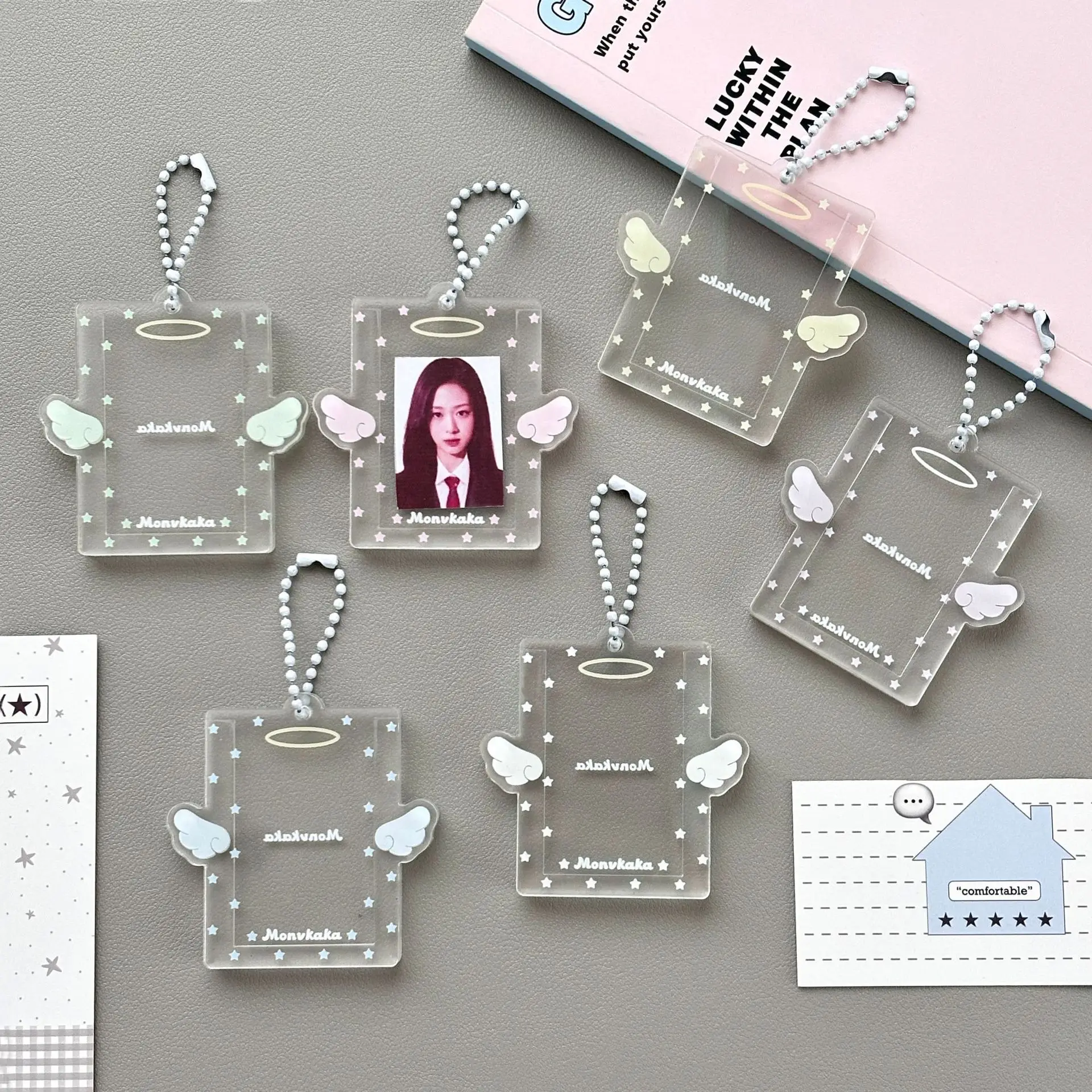 

Clear Wing Print 1 Inch Acrylic ID Card Holder Photo Card Pendant Photobooth Card Case