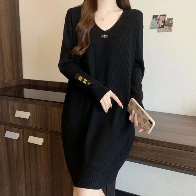 Women's Autumn and Winter New Style V-neck Large Size Loose Slim Knitted Base Skirt