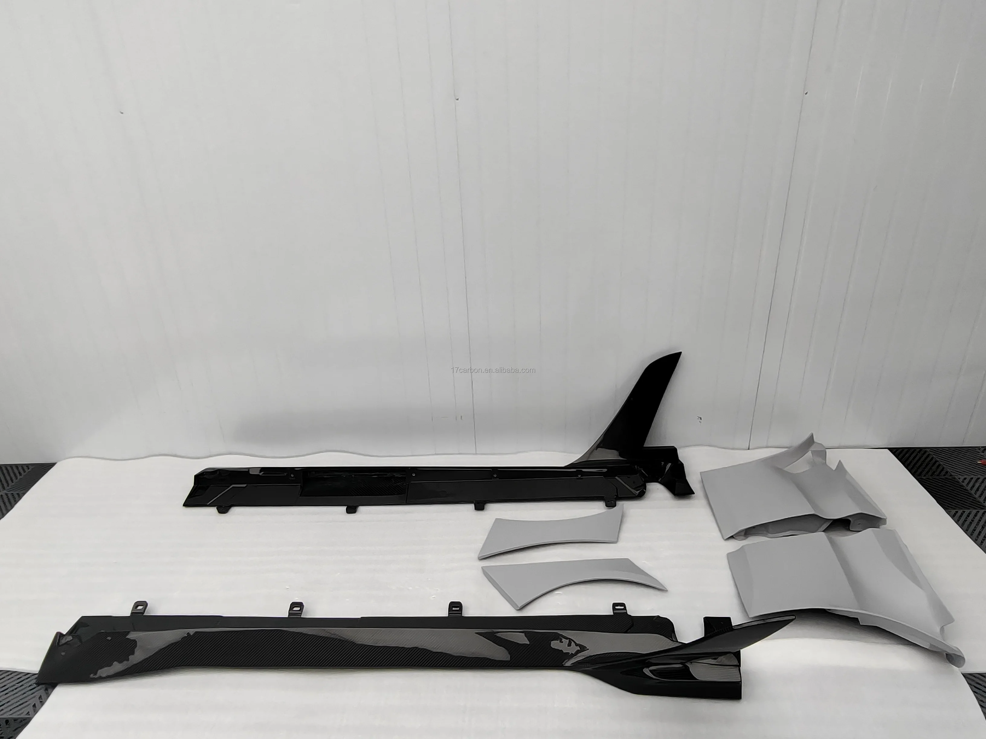 Exterior Accessories Car Side Skirt Extension Dry Carbon Wide Body Kit Polished Finish  V12 Vantage-Protection