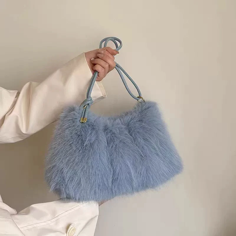 Modische, luxuriöse Plüsch-Umhängetasche aus Kunstkaninchenfell, hochwertige Damen-Tragetasche zum stilvollen Versenden von Geschenken – Detail 11