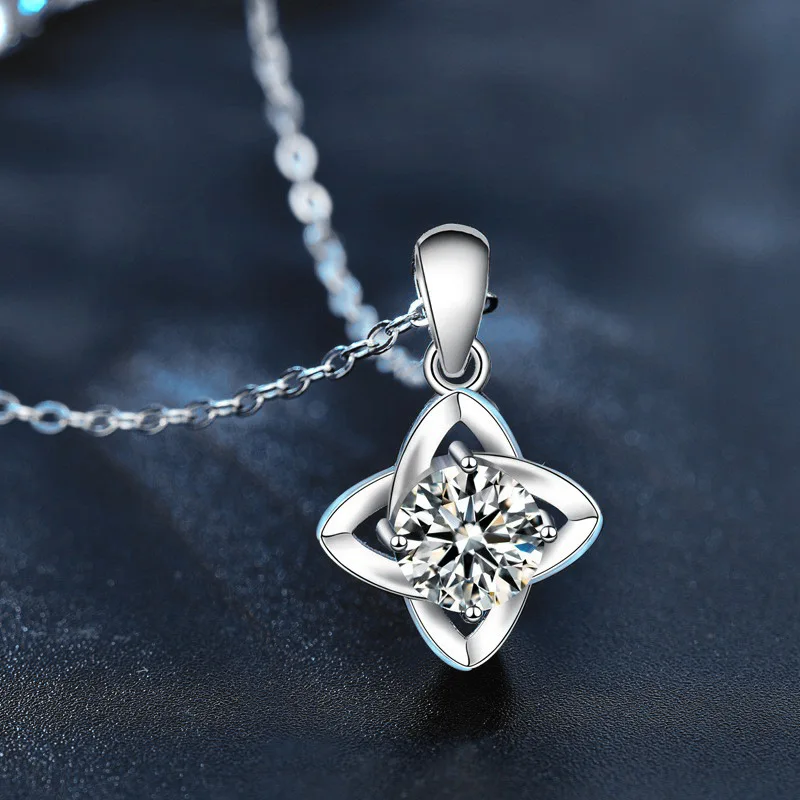 Mosang Diamond Clover Necklace 925 Pure Silver Pendant Simulation Diamond Clavicular Chain Jewelry Gift for Girlfriend