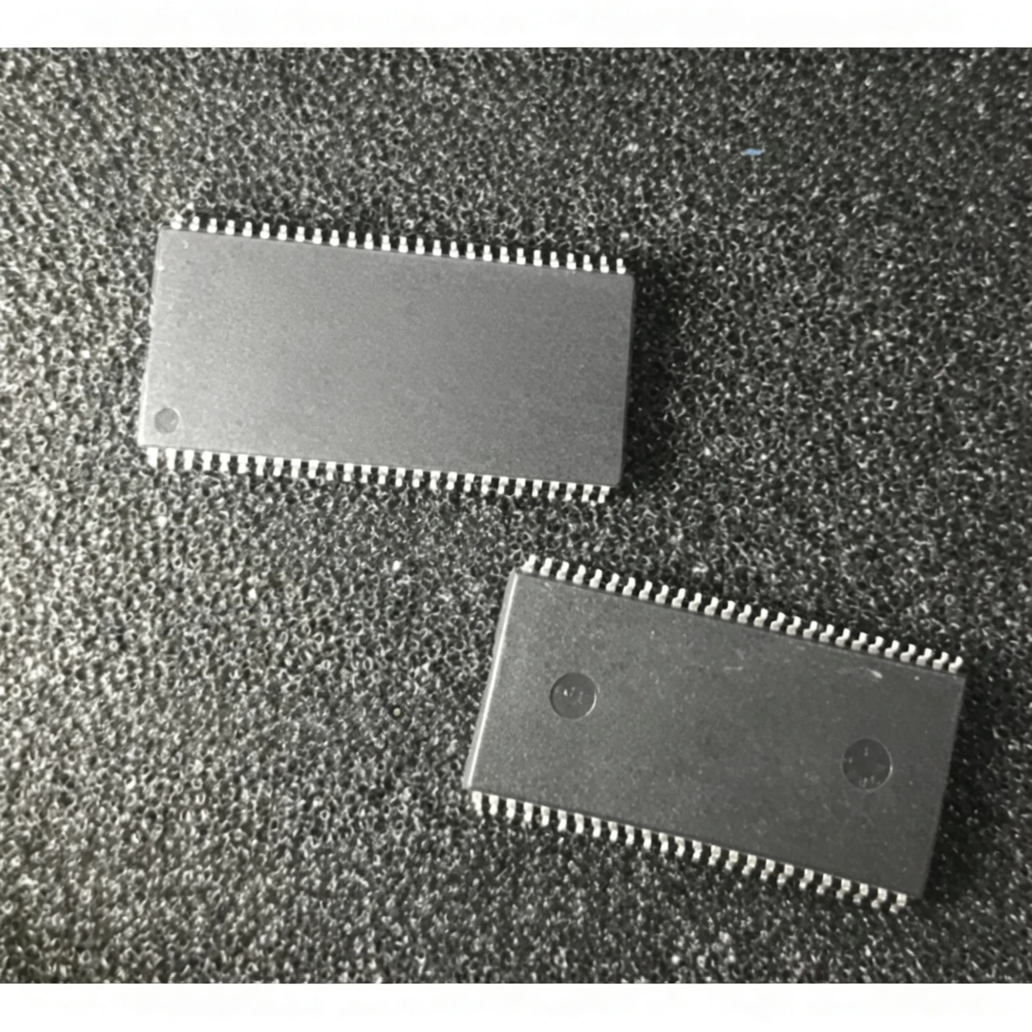 5piece HY57V561620 HY57V561620FTP-H TSOP54 HY57V56820FTP-H