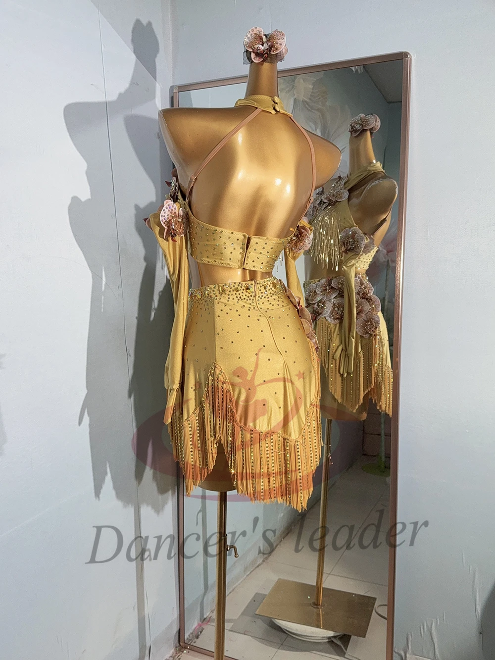 ラテンダンサー、大人と子供のハイエンドカスタマイズされた花の襟付きゴールドドレス、サンバABストーンパフォーマンスドレス