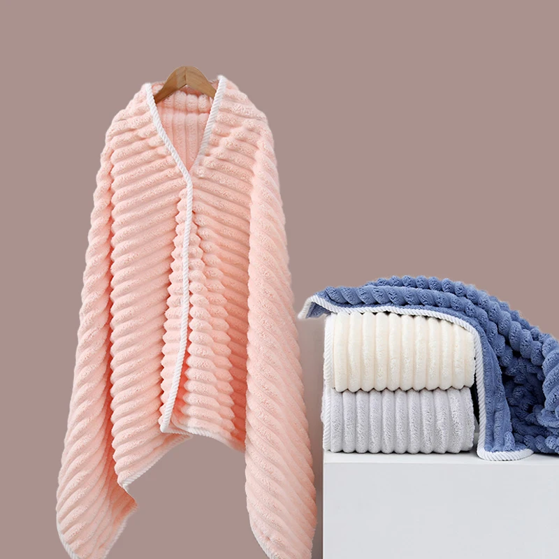 The Coral Fleece Striped Bath Towel Is Enlarged And Thickened, And The Couple's Soft Absorbent Woman Can Wear A Large Cape