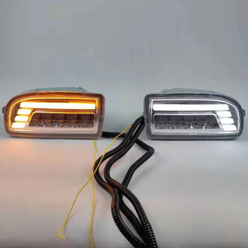 LED DRL Daylights For Toyota Land Cruiser LC100 FJ100 Yellow Turn Signal Headlamps LED Daytime Running Headlights 12V Fog Lamps