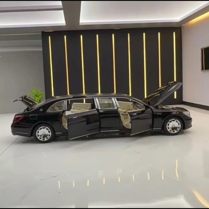 

1:32 Toy Car Maybach S650 Extended edition Metal Toy Alloy Car Diecasts & Toy Vehicles Car Model light sound Toys For Children
