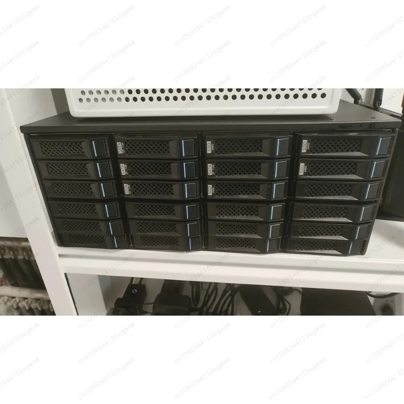 Metal M424 4U can cabinet 24-disk 12G high-speed storage expansion cabinet, built-in power supply