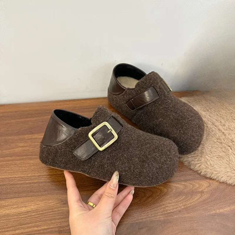 

Flat Shoes Autumn and Winter New Round Toe Suede Metal One-button Soft Sole Non-slip Wear-resistant Women's Shoes