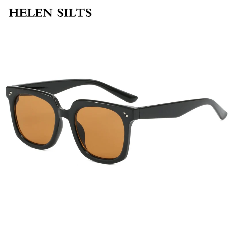 

Classic Vintage Big Frame Square Rivet Sunglasses Women Luxury Brand Designer Sun Glasses Men Punk Popular Retro SunglassesUV400