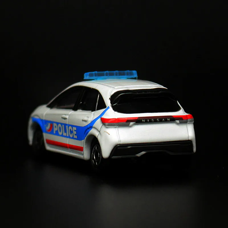 Takara Tomy TOMICA Alloy Car Toy Mini Special Edition AEON AEON 63 Bomb Nissan New Police Car Decoration Collection Gift