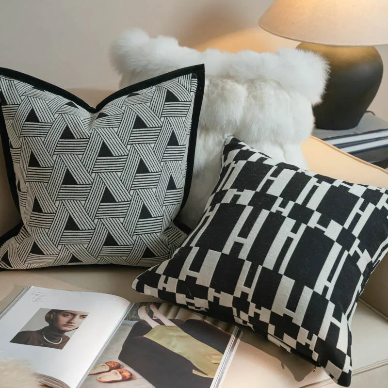 

Premium Black and White Double-sided Cushion Cover Luxury Geometric Jacquard Pillow Covers Decorative High-End Modern Home Decor