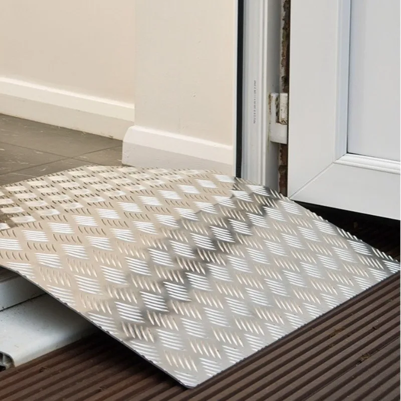 Aluminum alloy threshold ramps are exported to Europe, America and other cross-border wheelchair ramps