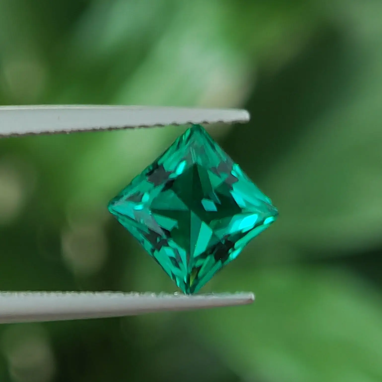 Lab-Created Hydrothermal Emerald Columbian Color Loose Gemstones Square Princess Cut Faceted With Inclusions & Abrasions Natural