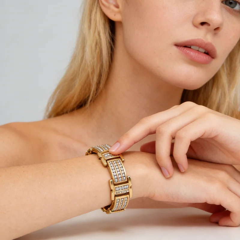 

Хип-хоп золотой цвет, высококачественный браслет из нержавеющей стали с цирконием для мужчин, браслеты со звездой и крестом, подарок для женщин, трендовые ювелирные изделия в стиле рок, новинка