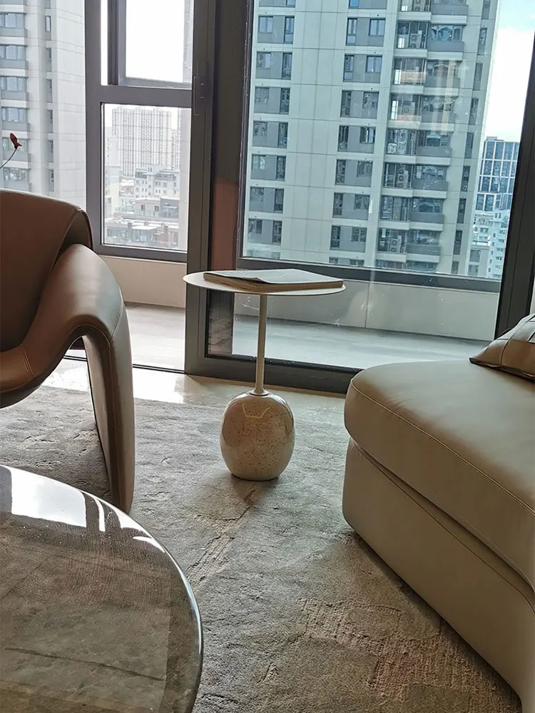 حافة رخامية دنماركية بسيطة عدد قليل من الديكورات الناعمة الراقية مصممة لغرفة المعيشة وغرفة النوم وحافة الأريكة وزاوية مستديرة قليلة