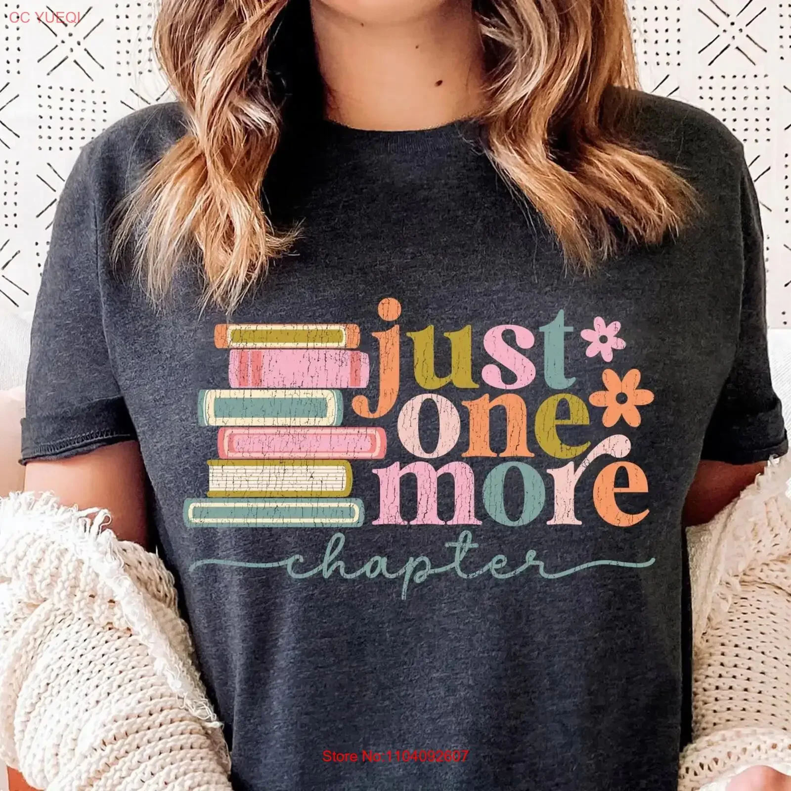 Just One More Chapter T Shirt Book Lover Reading Bookish Books Librarian Reader vintage Washed homme streetwear Slightly
